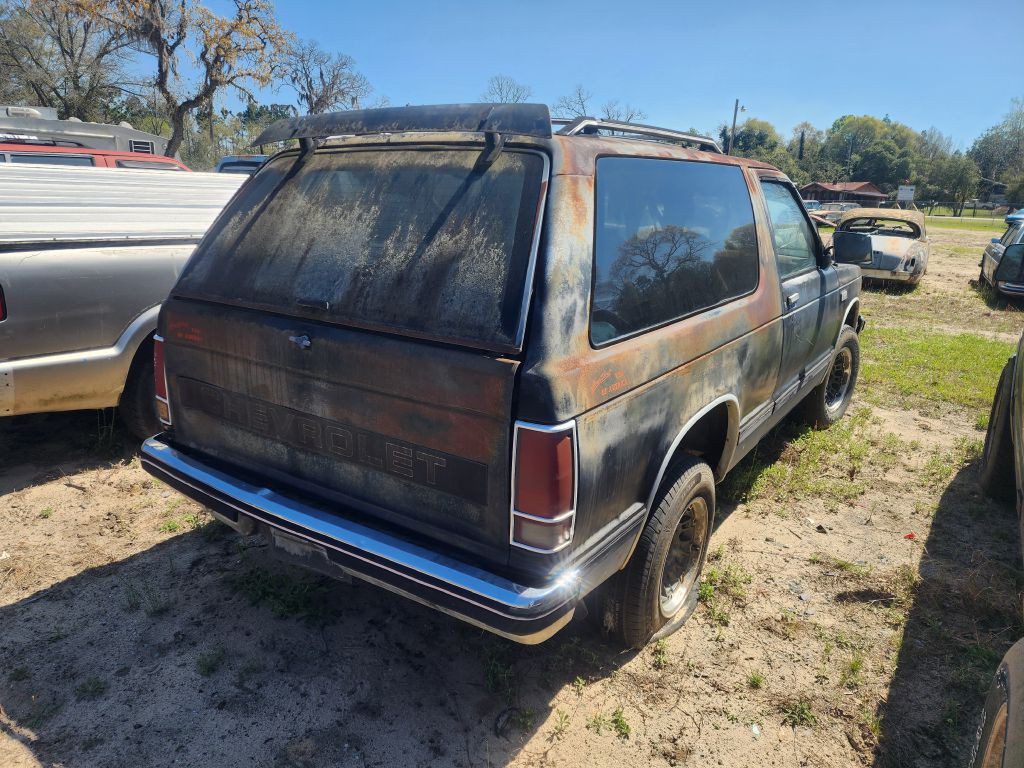 1987 Chevrolet Blazer Image 2