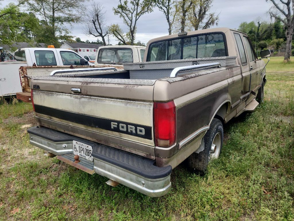 1993 Ford F-150 Image 2