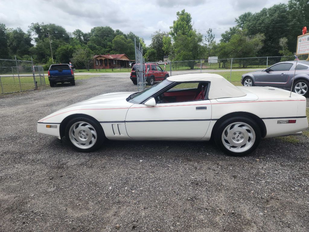 1987 Chevrolet Corvette Image 2