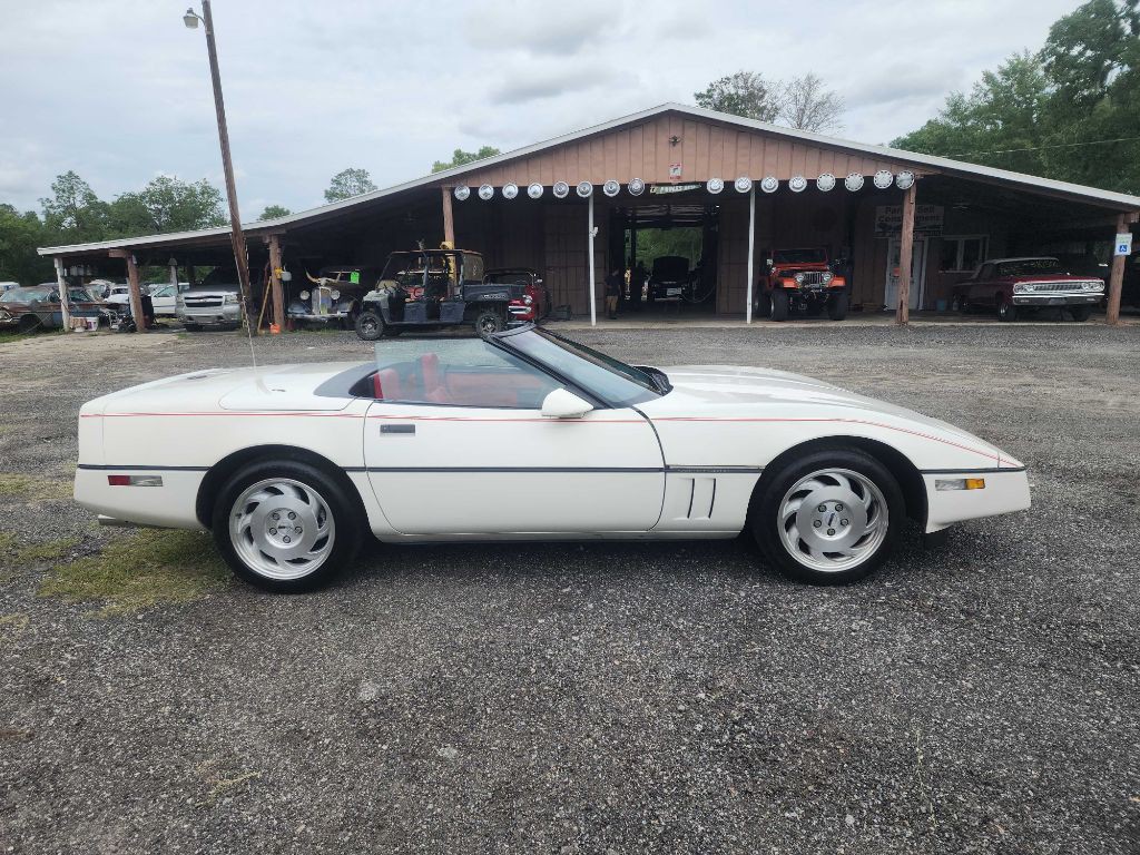 1987 Chevrolet Corvette Image 3