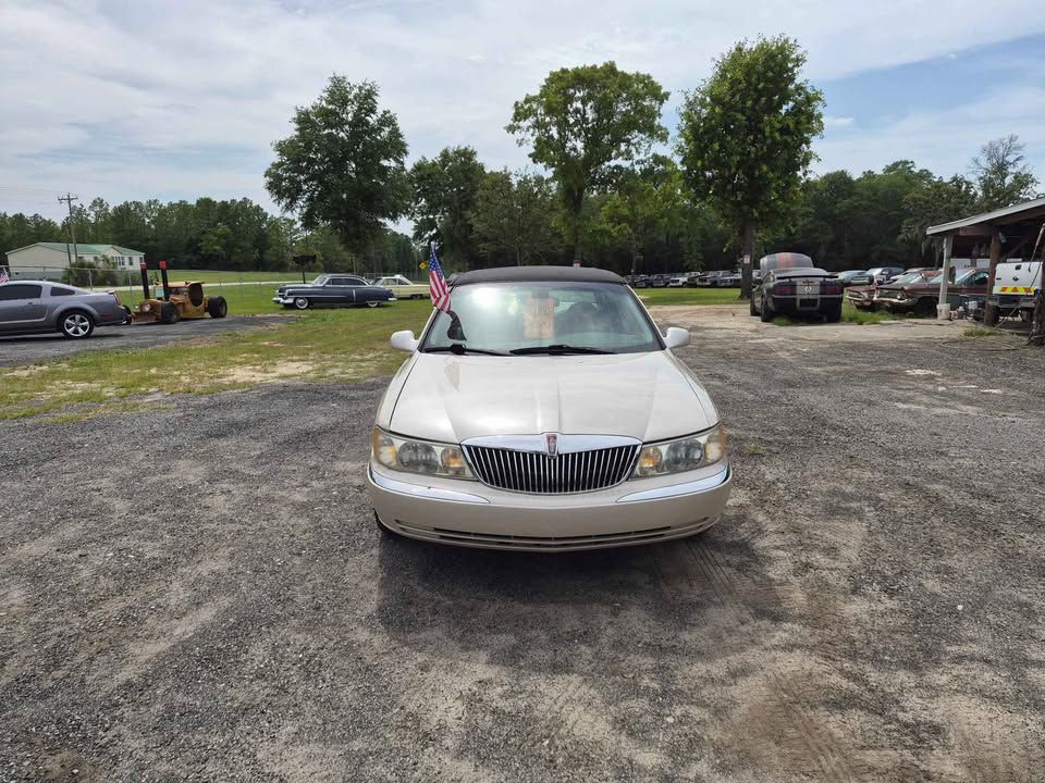 2000 Lincoln Continental Image 3
