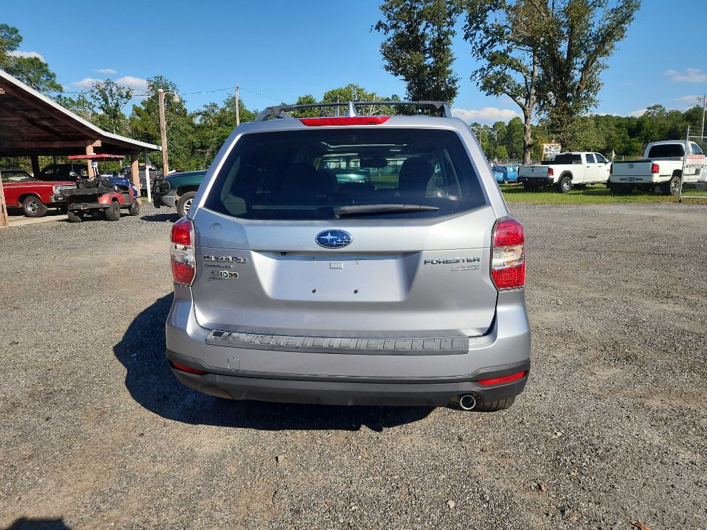 2016 Subaru Forester Image 4