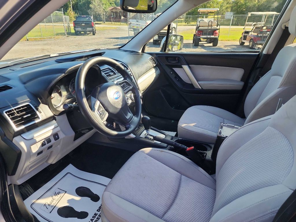 2016 Subaru Forester Image 6