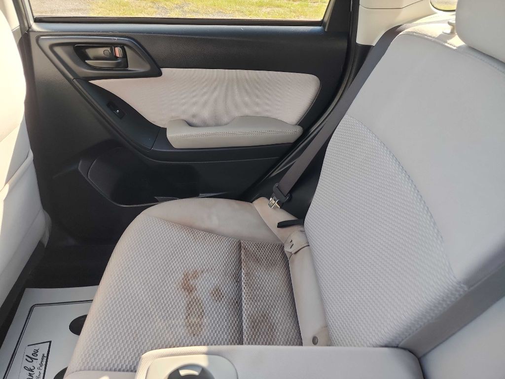 2016 Subaru Forester Image 8