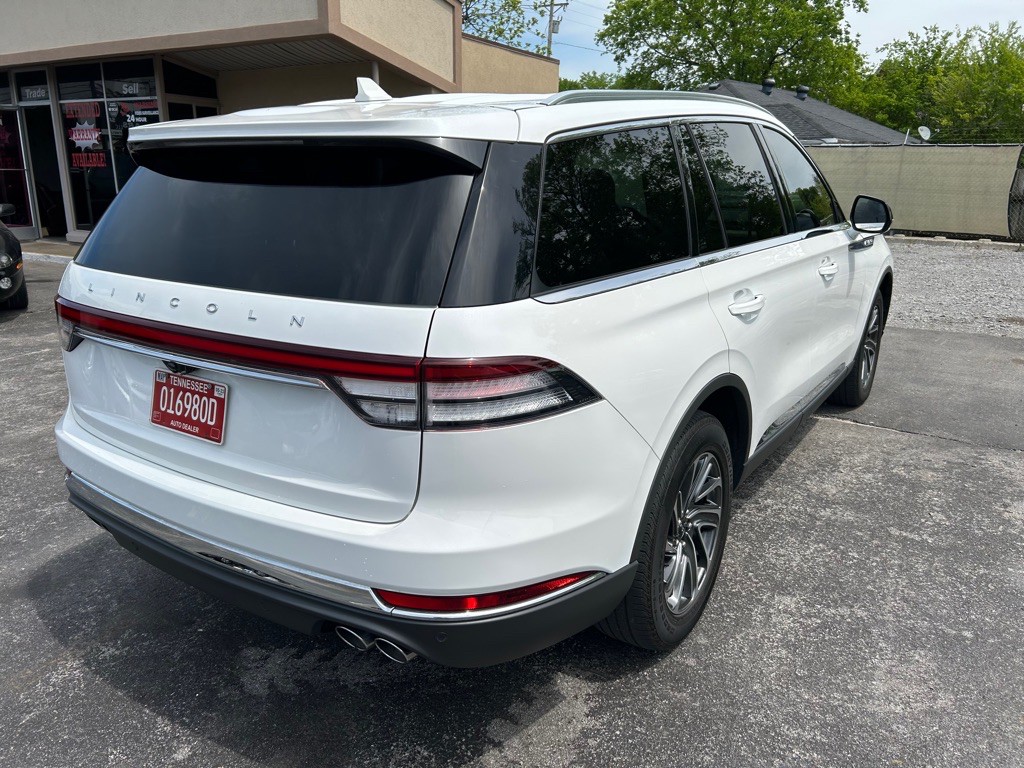 2020 Lincoln Aviator Image 2