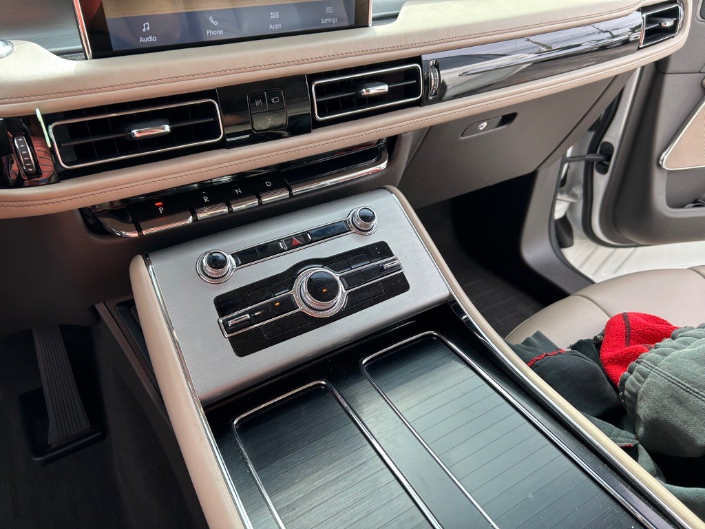2020 Lincoln Aviator Image 6