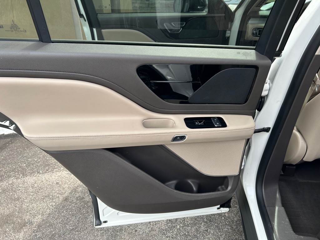 2020 Lincoln Aviator Image 15