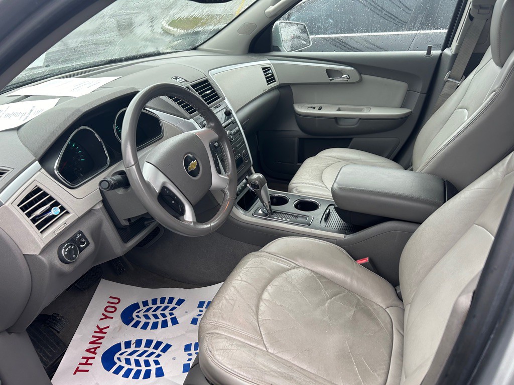 2011 Chevrolet Traverse Image 6