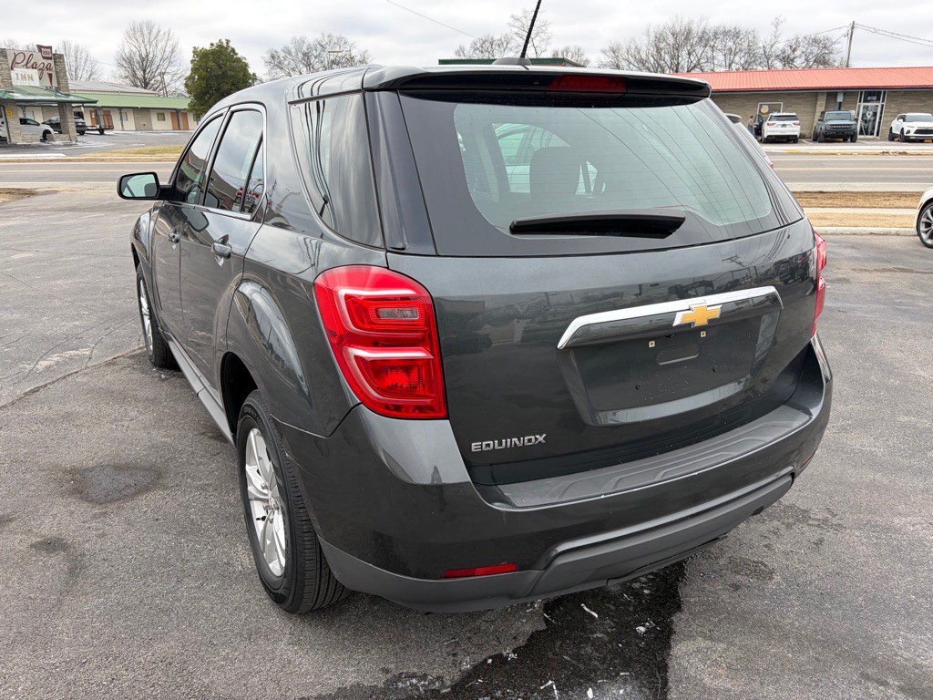 2017 Chevrolet Equinox Image 3