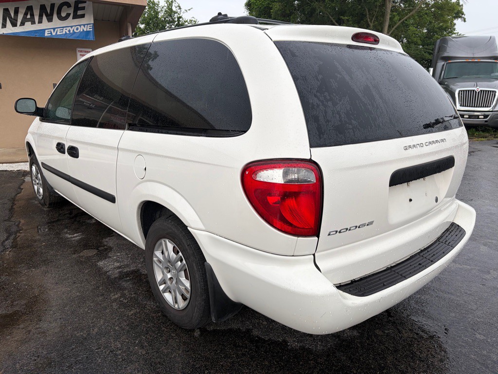 2005 Dodge Grand Caravan Image 3