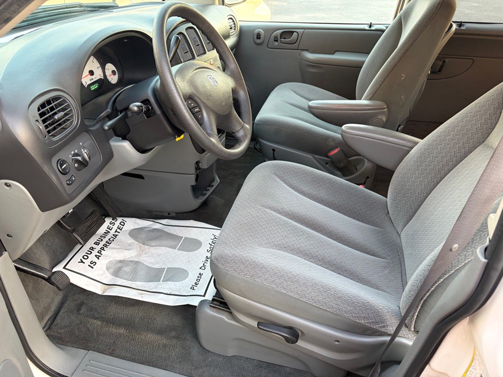 2005 Dodge Grand Caravan Image 7