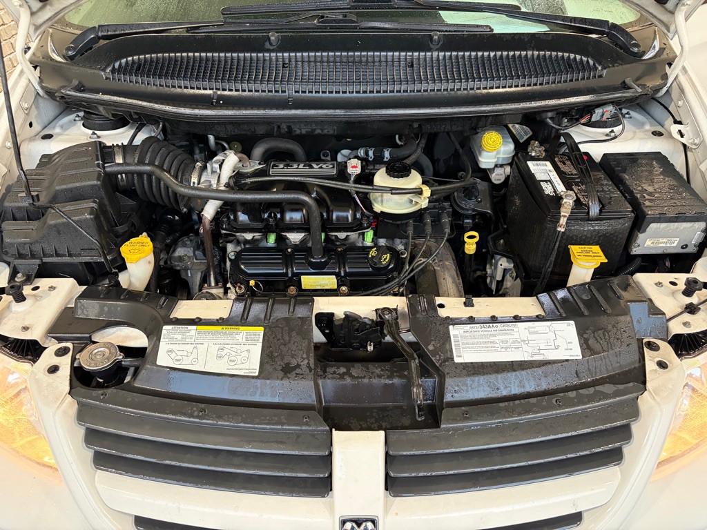 2005 Dodge Grand Caravan Image 10