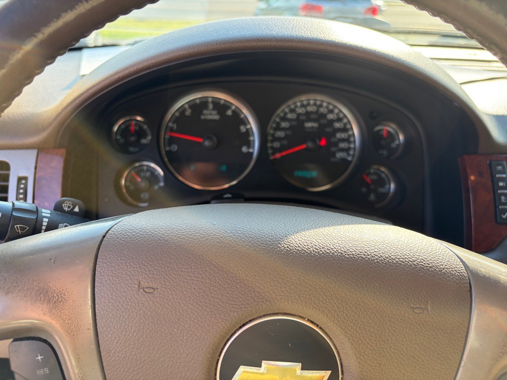 2013 Chevrolet Suburban Image 5