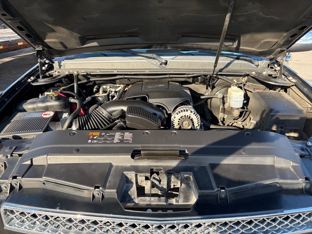 2013 Chevrolet Suburban Image 11