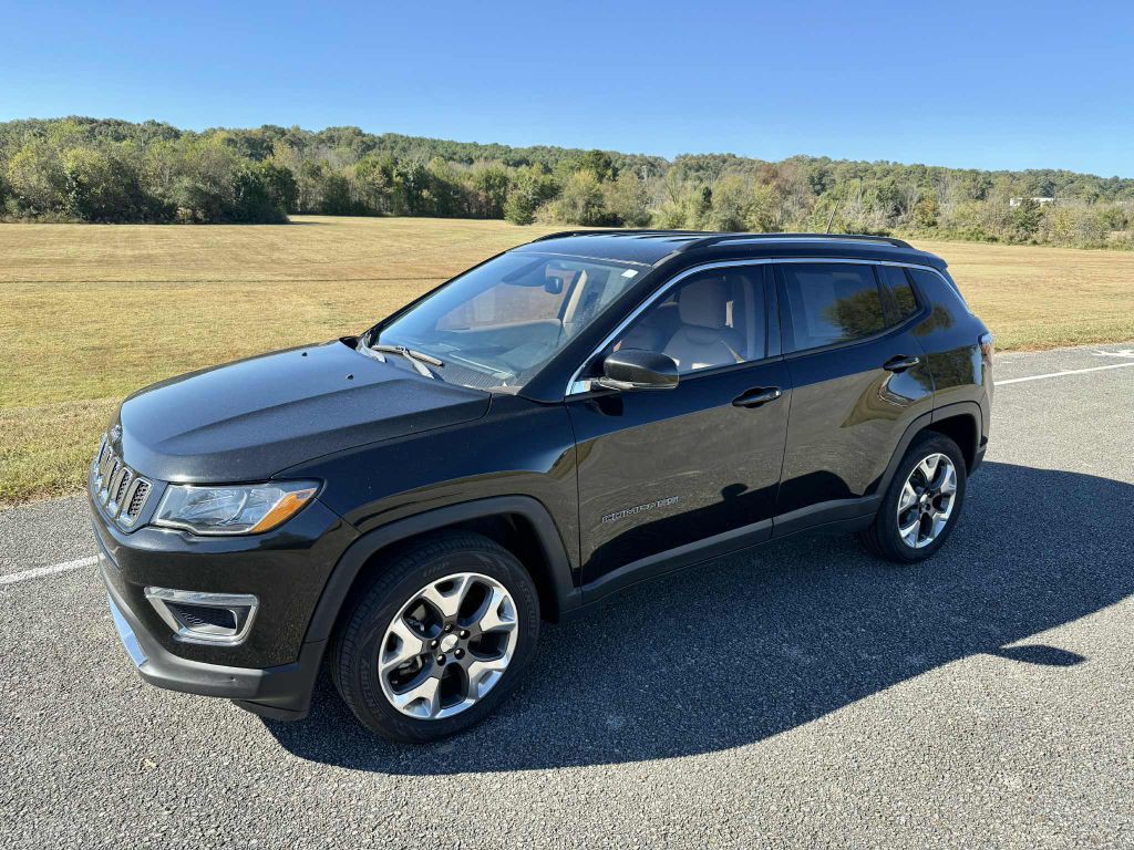 2018 Jeep Compass Image 1