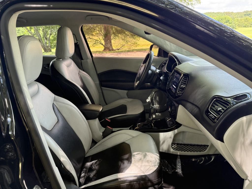 2018 Jeep Compass Image 12