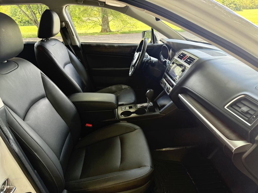 2016 Subaru Outback Image 12
