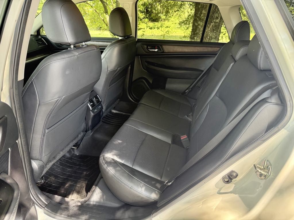 2016 Subaru Outback Image 16