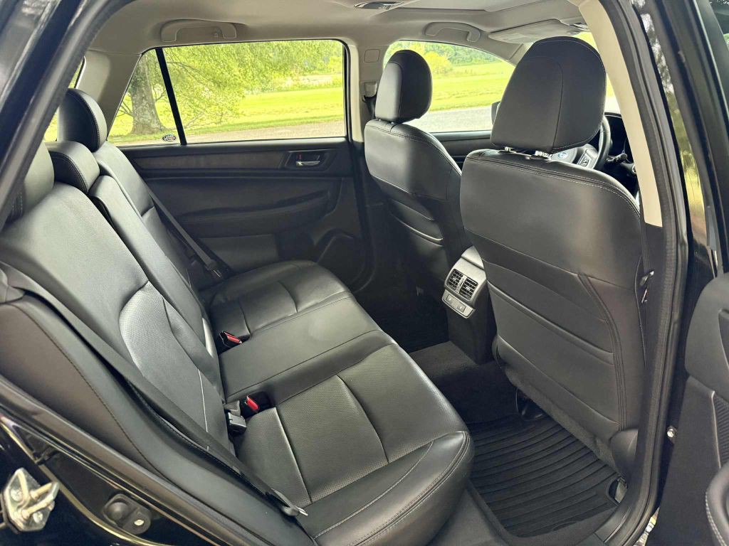 2016 Subaru Outback Image 17