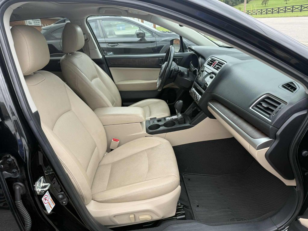 2016 Subaru Outback Image 12