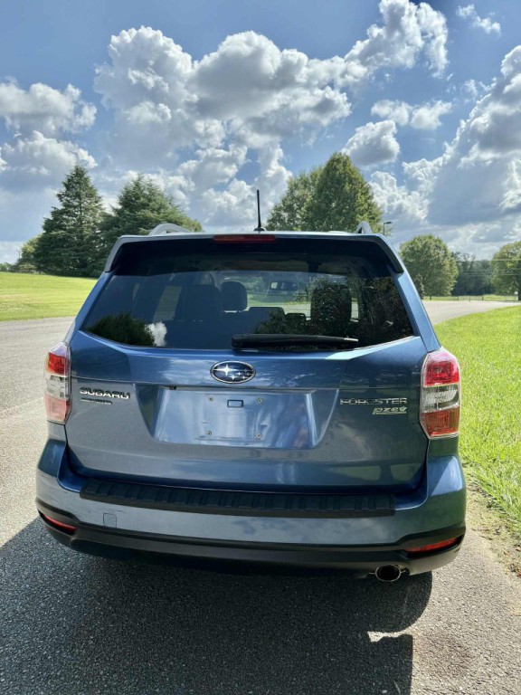 2015 Subaru Forester Image 4