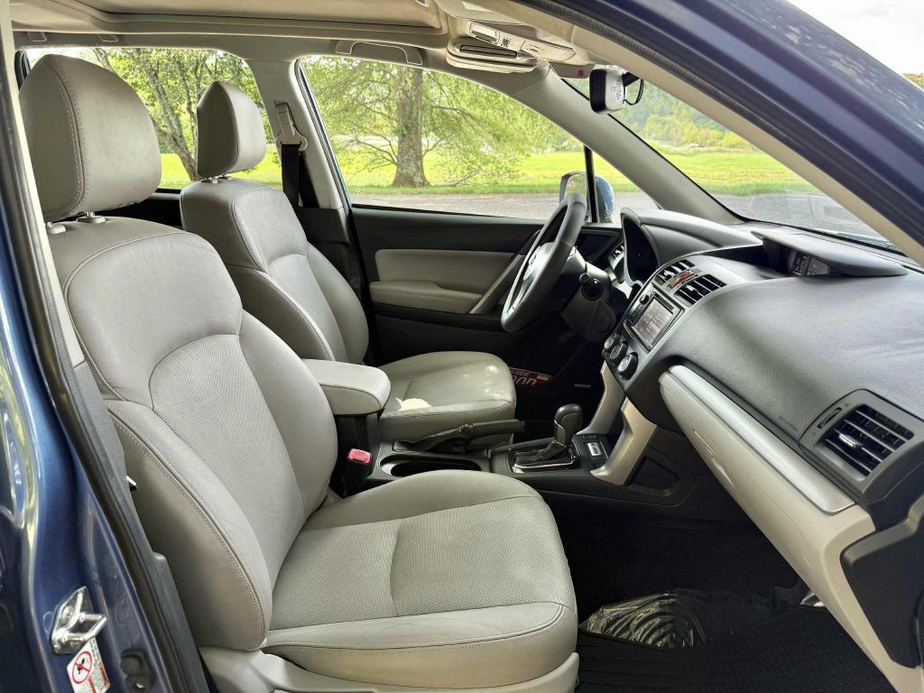 2015 Subaru Forester Image 11