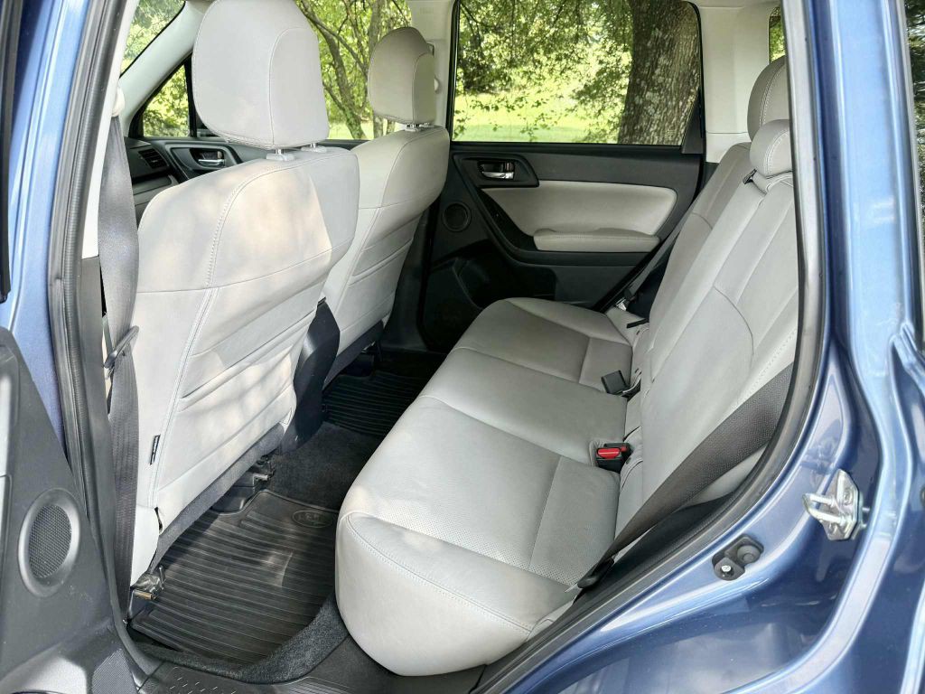 2015 Subaru Forester Image 13