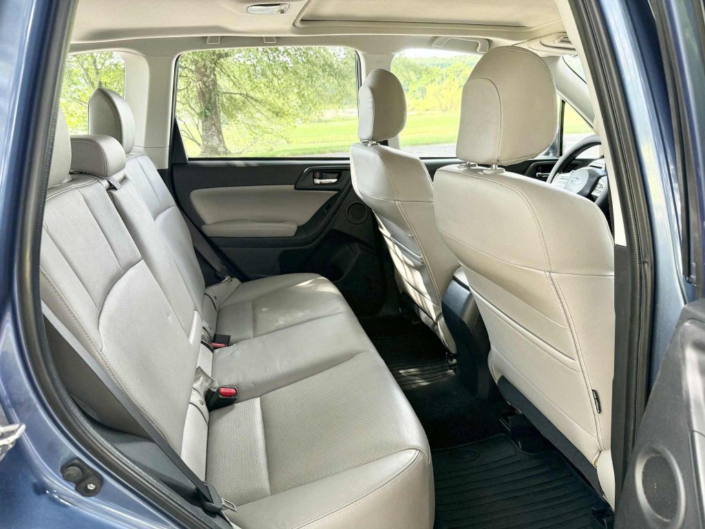 2015 Subaru Forester Image 14