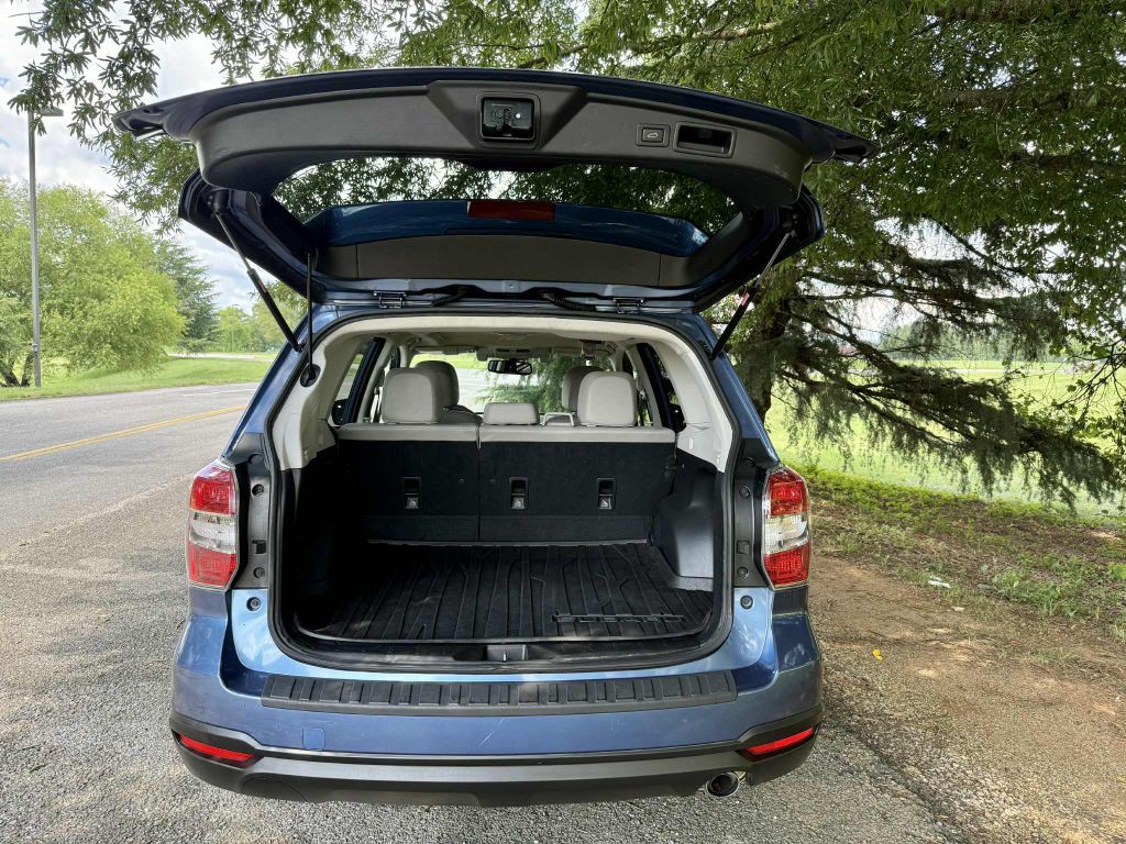 2015 Subaru Forester Image 16