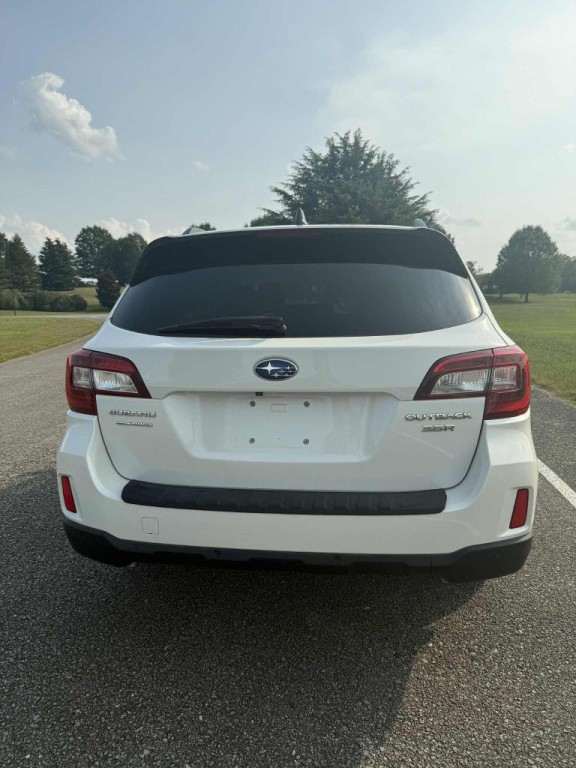 2017 Subaru Outback Image 7