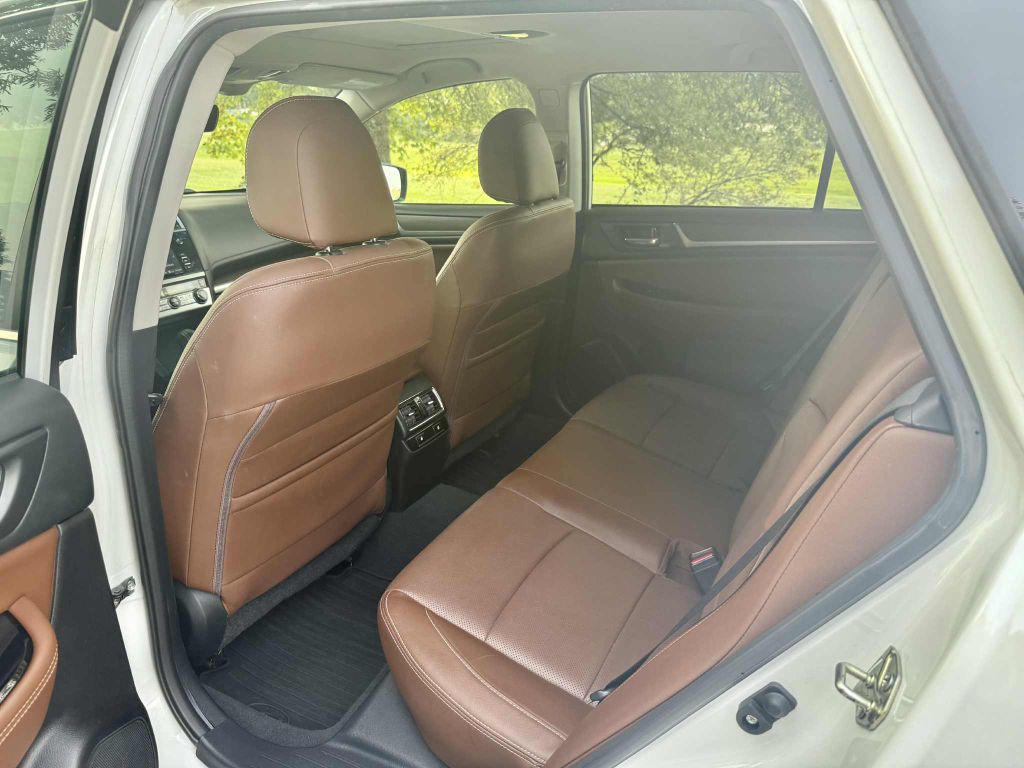 2017 Subaru Outback Image 14