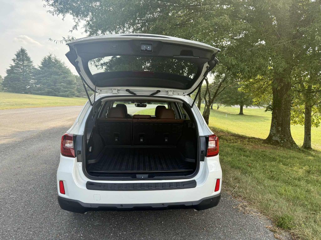 2017 Subaru Outback Image 16