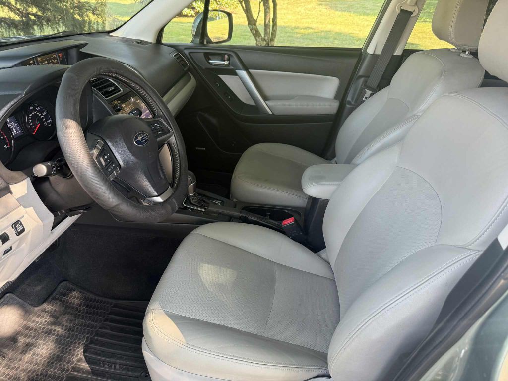 2016 Subaru Forester Image 9