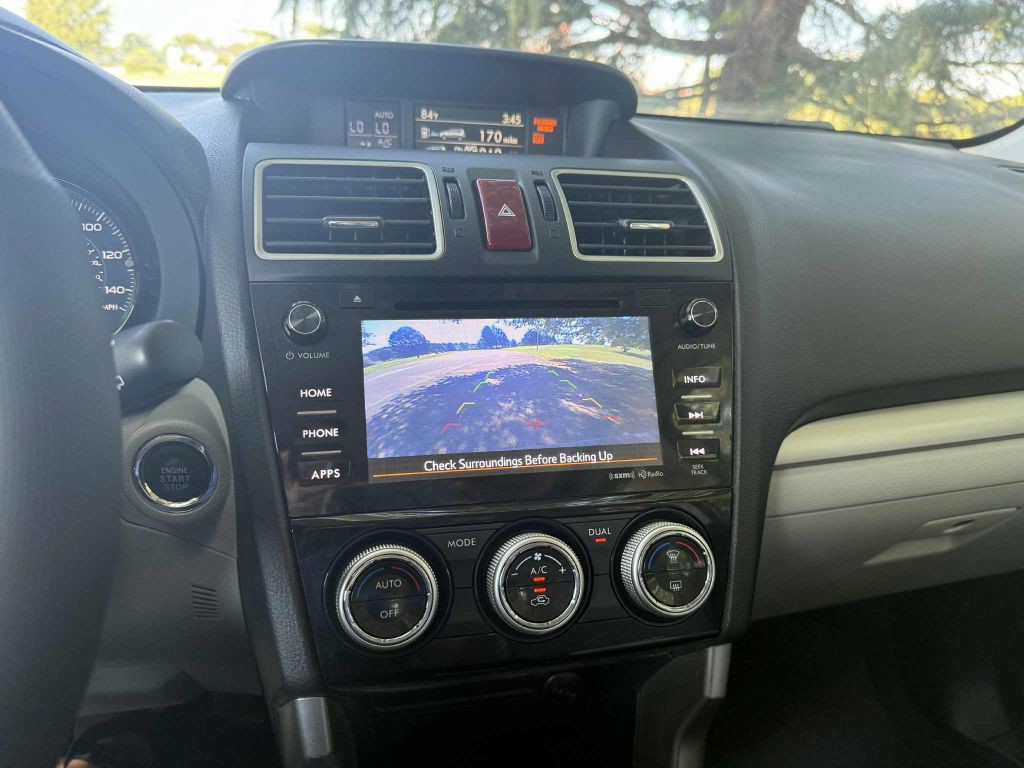 2016 Subaru Forester Image 12