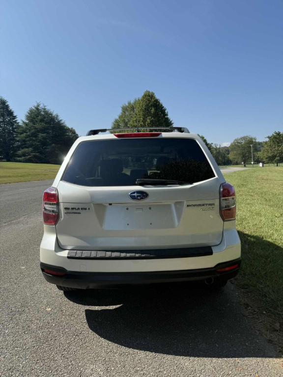 2015 Subaru Forester Image 7