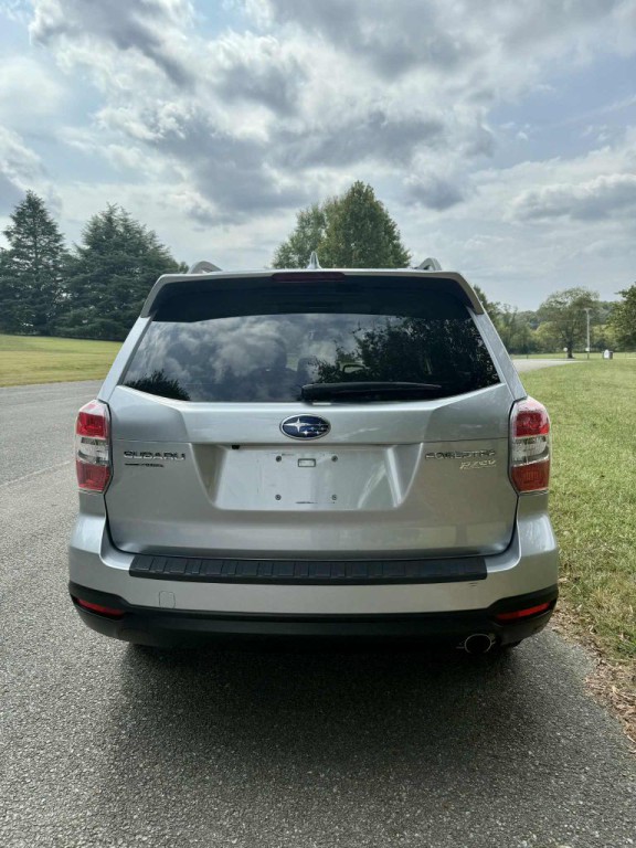 2016 Subaru Forester Image 7