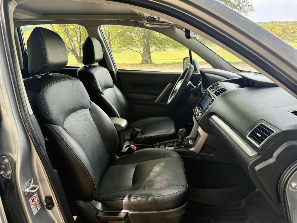 2016 Subaru Forester Image 14