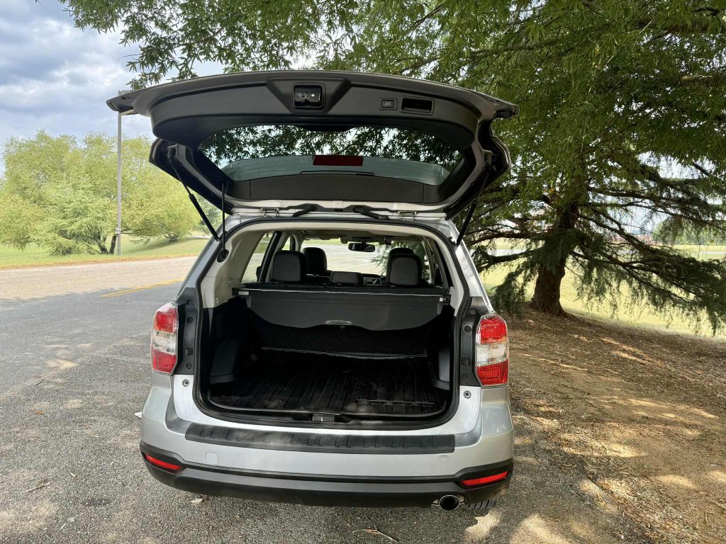2016 Subaru Forester Image 17