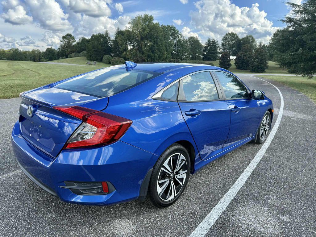 2017 Honda Civic Image 4