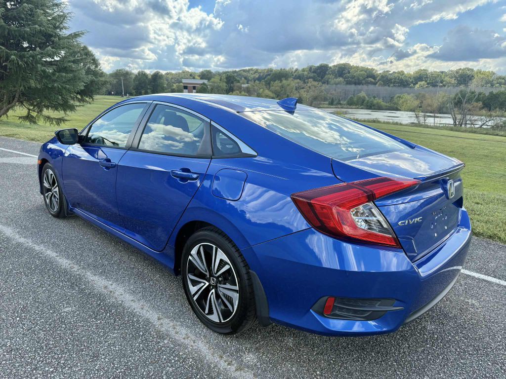 2017 Honda Civic Image 18