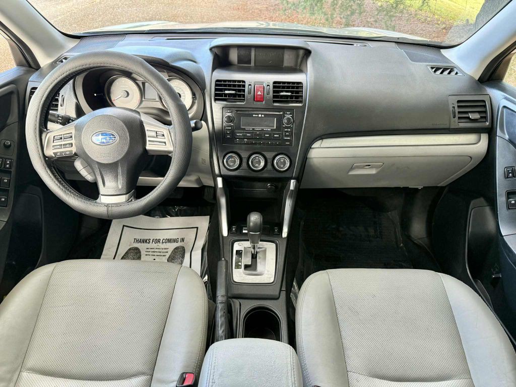 2014 Subaru Forester Image 9
