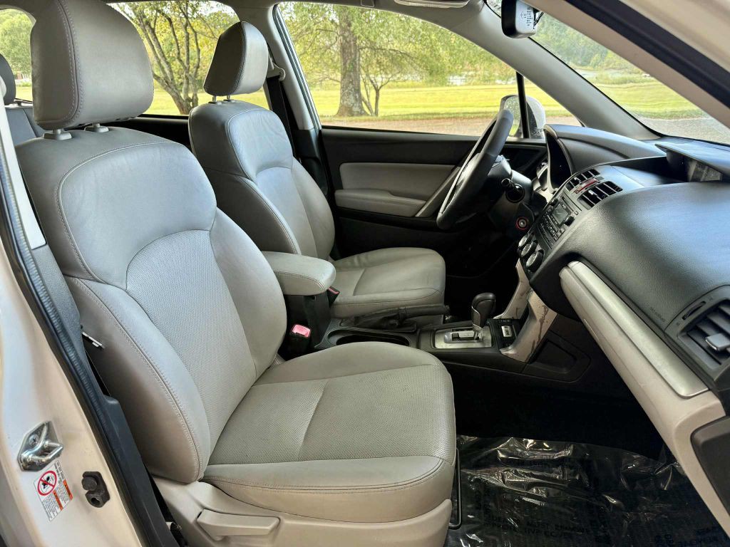2014 Subaru Forester Image 11