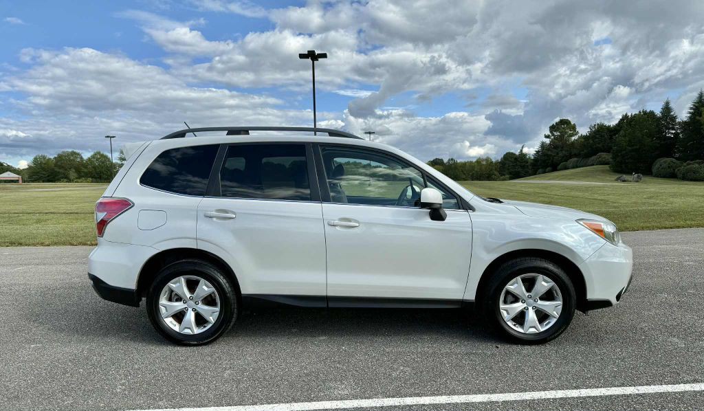 2014 Subaru Forester Image 16