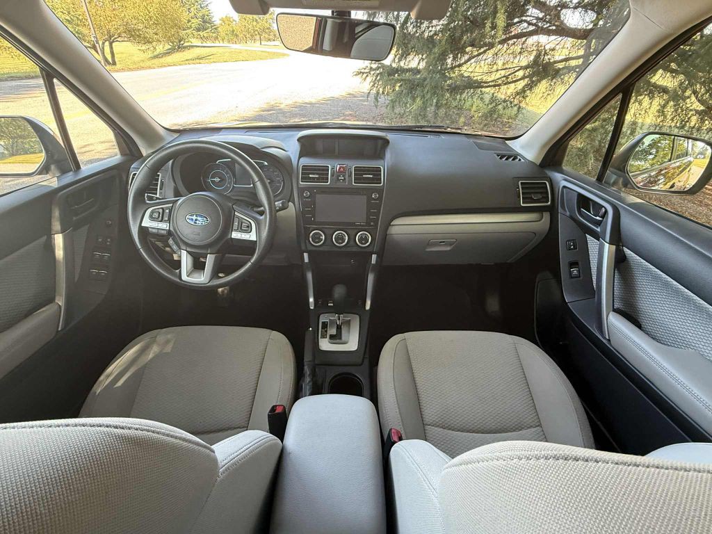 2018 Subaru Forester Image 9