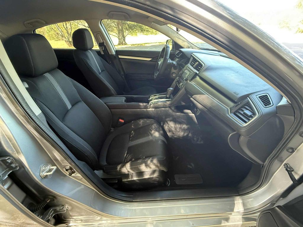 2016 Honda Civic Image 13