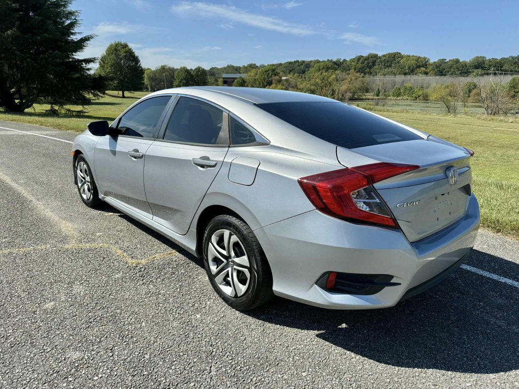 2016 Honda Civic Image 16