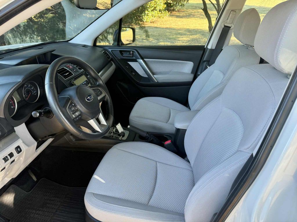 2017 Subaru Forester Image 7