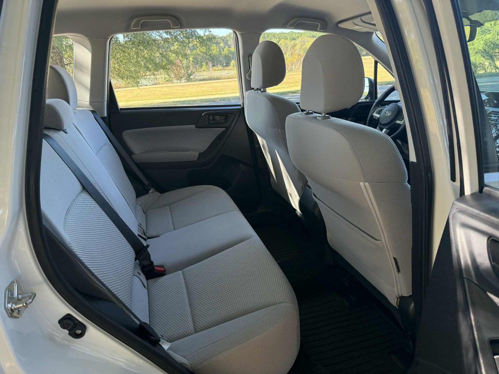 2017 Subaru Forester Image 13