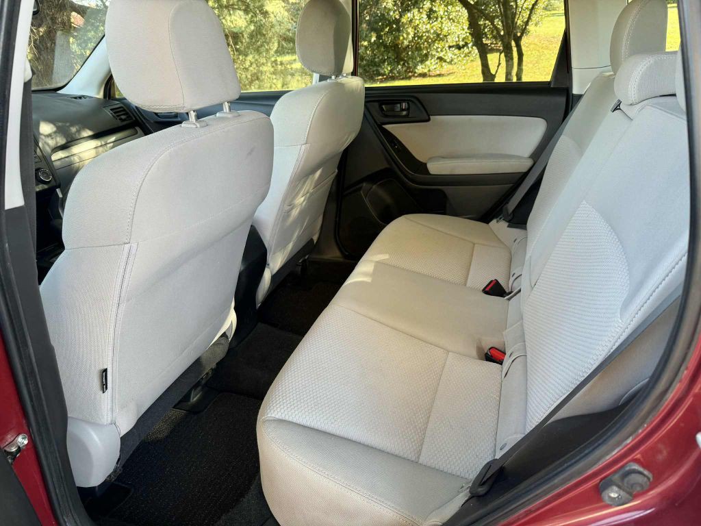2015 Subaru Forester Image 13