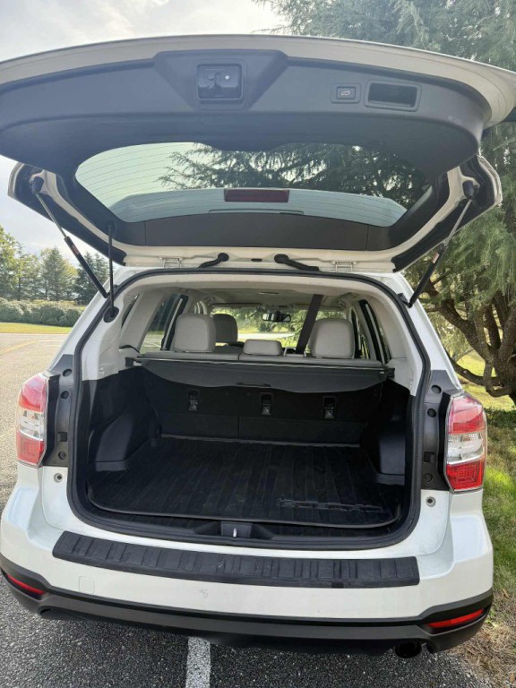 2014 Subaru Forester Image 14